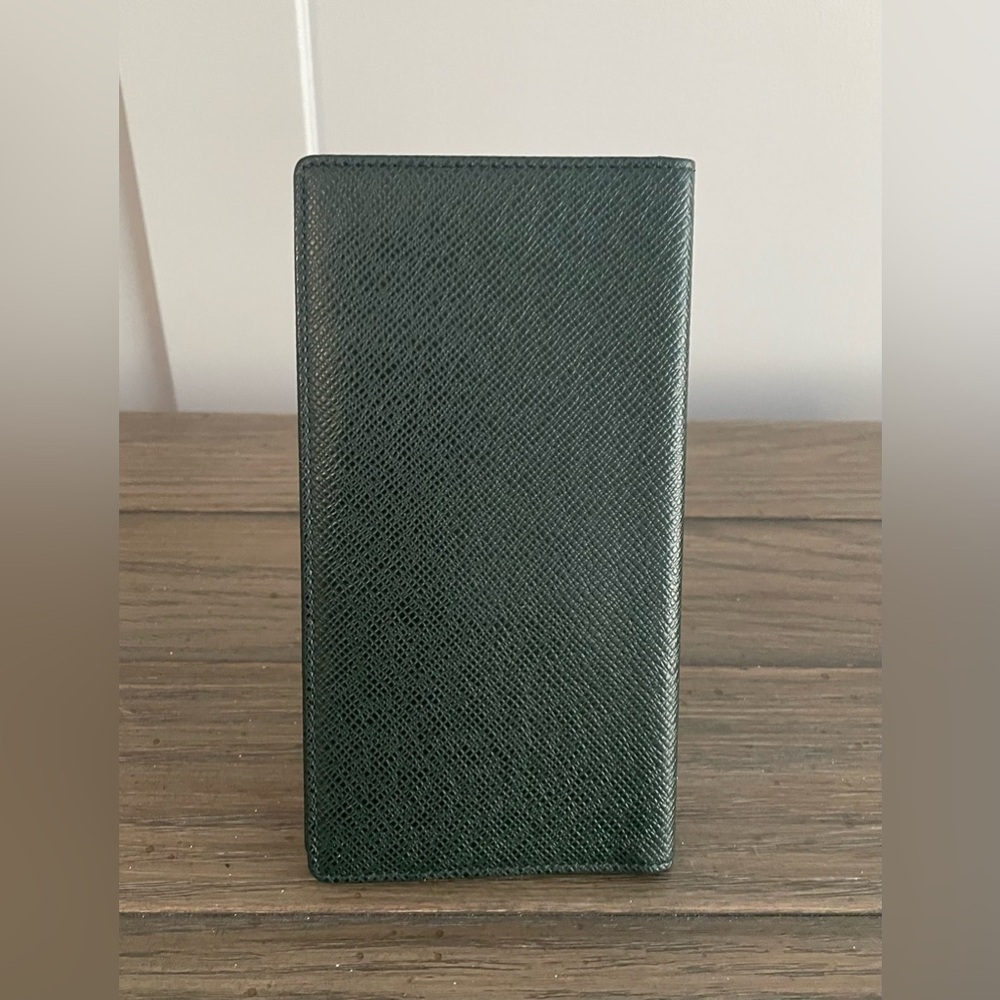 VGUC, Louis Vuitton LV, Taiga, Bi-Fold Slim Green Leather Wallet - Picture 2 of 16